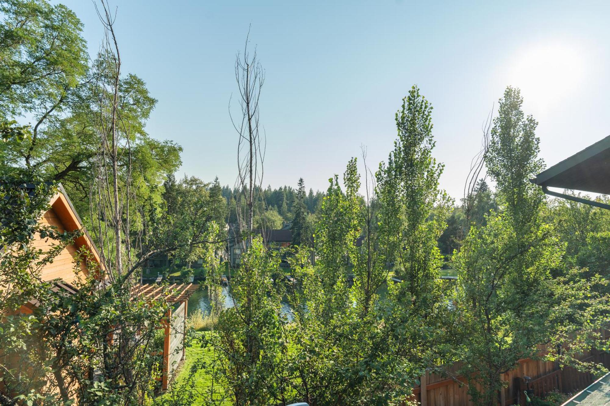 The Inn Bigfork Bay Номер фото